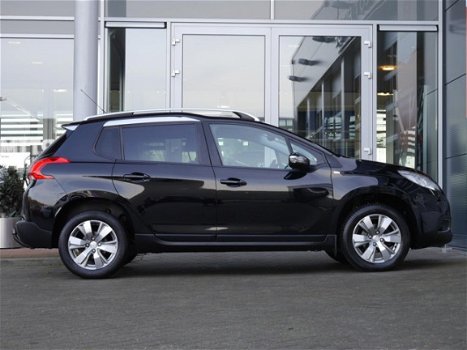 Peugeot 2008 - 1.2 VTI 82PK STYLE | TREKHAAK | DEALER OH | PANORAMADAK | - 1