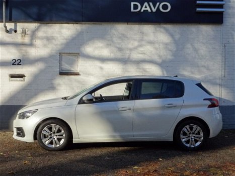 Peugeot 308 - 1.2 PureTech 110pk Blue Lease Executive Navigatie - 1