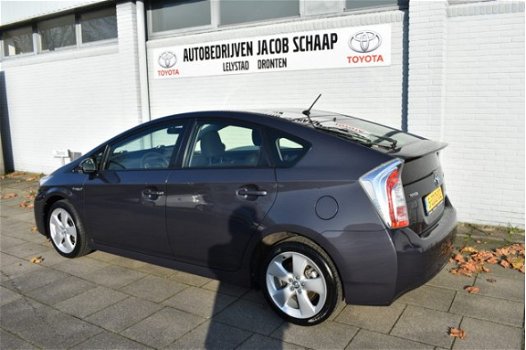 Toyota Prius - 1.8 Comfort 99pk Automaat | Cruisecontrol | Achteruitrijcamera | navigatie | 17 inch - 1