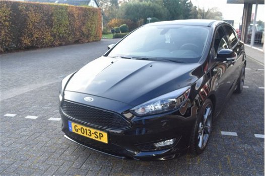 Ford Focus - 1.0 ST-Line/Navigatie - 1