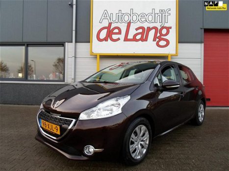 Peugeot 208 - 1.4 VTi Envy 4 cilinder zeer luxe uitv.nieuwstaat clima navi 5drs - 1