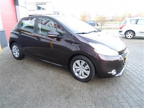 Peugeot 208 - 1.4 VTi Envy 4 cilinder zeer luxe uitv.nieuwstaat clima navi 5drs - 1