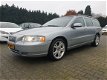 Volvo V70 - 2.4 D5 Edition Sport Aut. *VOLLEDER+NAVI+XENON+PDC+ECC+CRUISE - 1 - Thumbnail