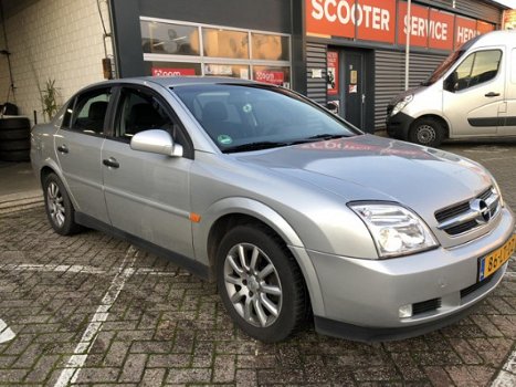 Opel Vectra - 2.2-16V Comfort Navigator Lpg-G3 automaat navigatie lm-velgen PDC trekhaak parrot elek - 1