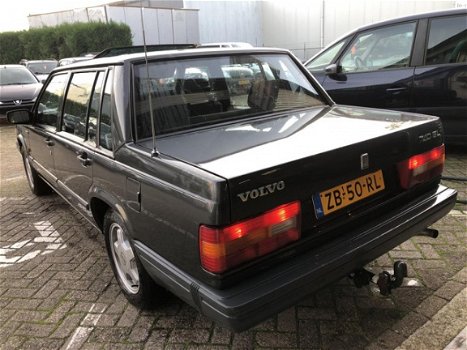 Volvo 740 - 2.3 GL Stuurbekrachtiging schuifdak lm-velgen trekhaak elektrische ramen cd-speler nieuw - 1