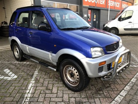 Daihatsu Terios - 1.3 SX 4x4 Airco 119dzkm nap elektrische ramen+spiegels bullbars trekhaak cd-spele - 1