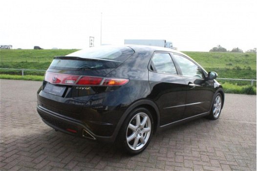 Honda Civic - 1.8 Executive 5 DEURS SPORT - 1