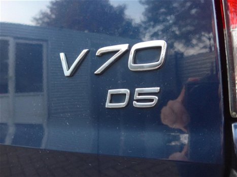 Volvo V70 - 2.4 D5 Edition II -SUPER ONDERHOUDEN-VOLLEDER-CLIMA-TREKHAAK - 1
