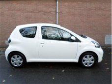 Toyota Aygo - 1.0-12V Now |centrale deurvergrendeling|elektrische ramen|