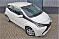 Toyota Aygo - 1.0 VVT-i 5drs x-play | AIRCO | CRUISE CONTROL | - 1 - Thumbnail