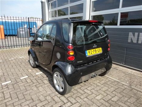 Smart Fortwo coupé - 0.8 CDI pure - 1