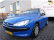 Peugeot 206 - 1.4 XR 3 deurs, 4 nwe BANDEN, ACCU en rijd nog als een trein - 1 - Thumbnail