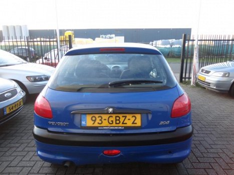 Peugeot 206 - 1.4 XR 3 deurs, 4 nwe BANDEN, ACCU en rijd nog als een trein - 1