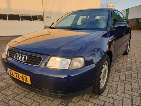 Audi A3 - 1.8 5V Attraction 5-DRS/AIRCO/XENON - 1