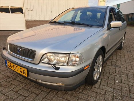 Volvo V40 - 1.8 Dynamic Automaat/Europa/Airco/Leer - 1