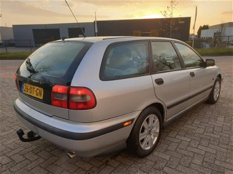 Volvo V40 - 1.8 Dynamic Automaat/Europa/Airco/Leer - 1