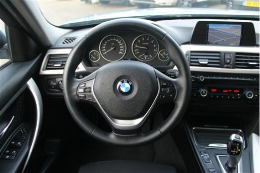 BMW 3-serie - 328i xDrive Automaat-Benzine-Airco-Xenon - 1