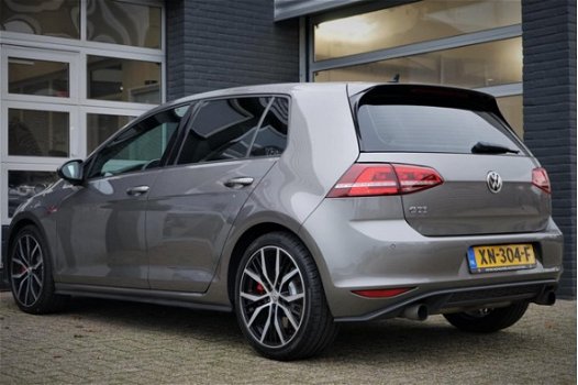 Volkswagen Golf - 2.0 TSI GTI Performance -Navigatie-Xenon-LED-Clima(ECC)-19