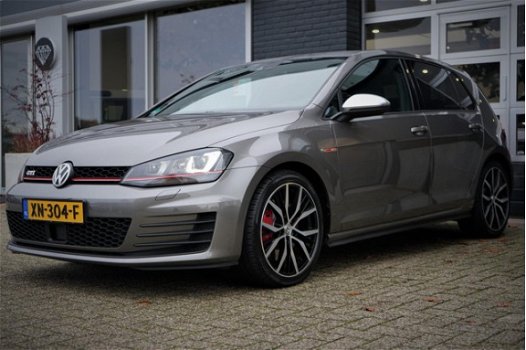 Volkswagen Golf - 2.0 TSI GTI Performance -Navigatie-Xenon-LED-Clima(ECC)-19