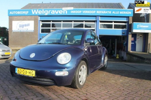 Volkswagen New Beetle - 2.0 Highline - 1