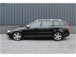 Volvo V70 - R-Edition 2.0T 203pk AUT. R-DESIGN + NAVI + LEDER - 1 - Thumbnail