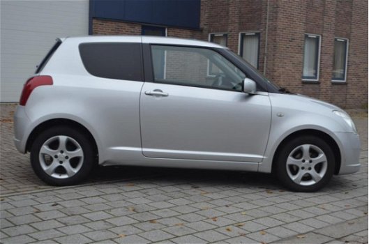 Suzuki Swift - 1.3 CLUB - 1