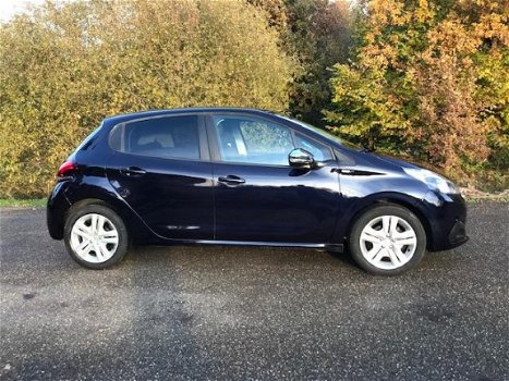 Peugeot 208 - 1.2 PureTech Blue Lease - 1