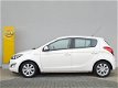 Hyundai i20 - 1.2i i-Deal Navigatie / Airco / Lichtmetalen velgen / Mistlampen / Nette auto - 1 - Thumbnail