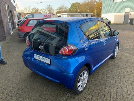 Toyota Aygo - 1.0 VVT-i Comfort / Airco / 5 Deurs / Trekhaak / - 1