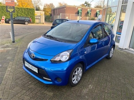 Toyota Aygo - 1.0 VVT-i Comfort / Airco / 5 Deurs / Trekhaak / - 1