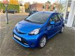 Toyota Aygo - 1.0 VVT-i Comfort / Airco / 5 Deurs / Trekhaak / - 1 - Thumbnail