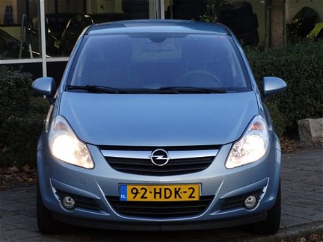 Opel Corsa - 1.4-16V Business - AIRCO - CRUISE CONTROL- MULTIFUNCTIONEEL STUUR - APK TOT 08-2020 - 1