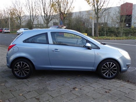 Opel Corsa - 1.4-16V Business - AIRCO - CRUISE CONTROL- MULTIFUNCTIONEEL STUUR - APK TOT 08-2020 - 1