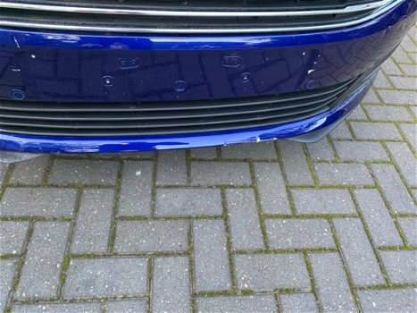 Ford C-Max - 1.0 Titanium met zeer lichte schade - 1