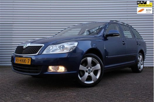 Skoda Octavia Combi - 1.8 TSI 4x4 Elegance / PDC V+A / CLIMATE / CRUISE - 1