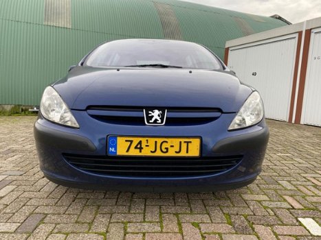 Peugeot 307 - 1.4 XT 5 deurs, trekhaak, nwe apk - 1