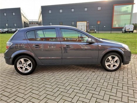 Opel Astra - 1.4 Business 1e eigenaar, 63.490km, volledig onderhouden, luxe uitvoering, incl. Winter - 1