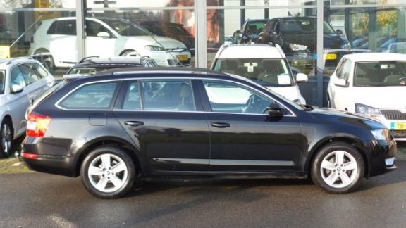 Skoda Octavia Combi - 1.6 TDI Greentech Ambition Businessline Trekhaak - 1