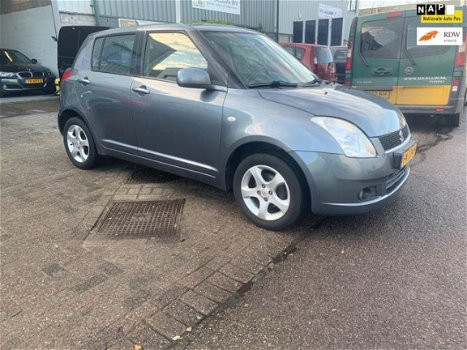 Suzuki Swift - 1.3 4Grip Exclusive MET NIEUWE APK 4x4 - 1