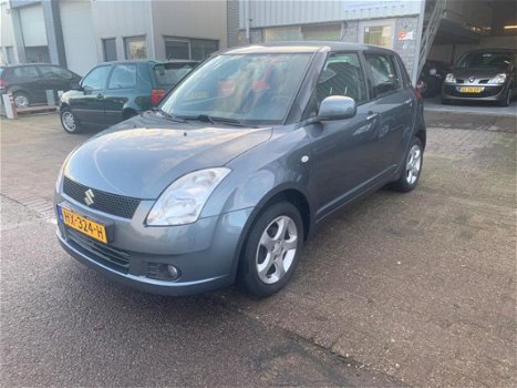 Suzuki Swift - 1.3 4Grip Exclusive MET NIEUWE APK 4x4 - 1