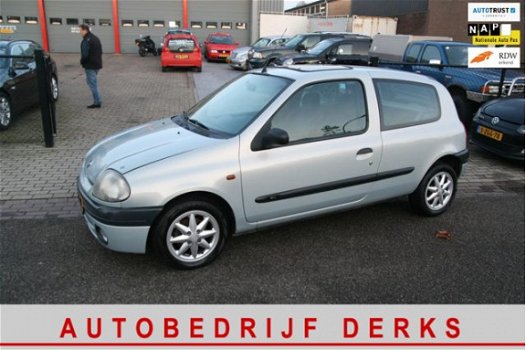 Renault Clio - 1.4 RN MAX Jaar APK - 1