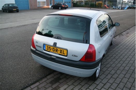 Renault Clio - 1.4 RN MAX Jaar APK - 1