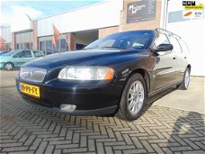 Volvo V70 - 2.4 Edition I /Automaat/Apk 7-'20/Distributie new bij aflv/Clima&Cruise Contr/Carkit/Tre