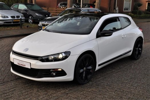 Volkswagen Scirocco - 1.4 TSI Highline 160PK 'XENON, NAVI, 18'', NW APK, NW OH-BEURT' - 1