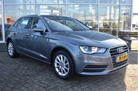 Audi A3 Sportback - 1.2 TFSI Attraction Pro Line NAVIGATIE | AIRCO | NAP | 16 INCH | PARKEERSENSOREN - 1