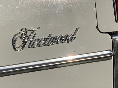Cadillac Fleetwood - 1