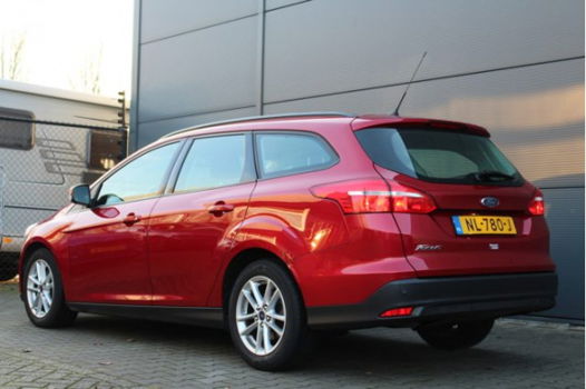 Ford Focus Wagon - 1.5 TDCI Lease Edition | Dealer onderhouden | Navigatie | Dual climate control | - 1