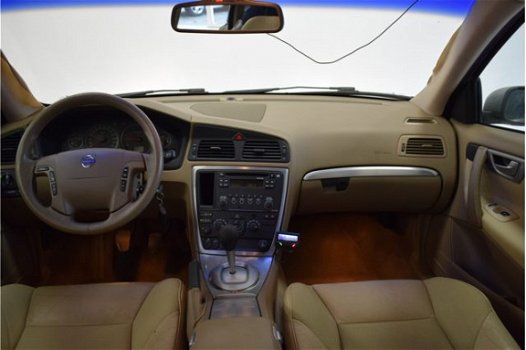 Volvo V70 - 2.4D Edition I Climate-control/Lichtmetalen velgen/Cruise-control - 1