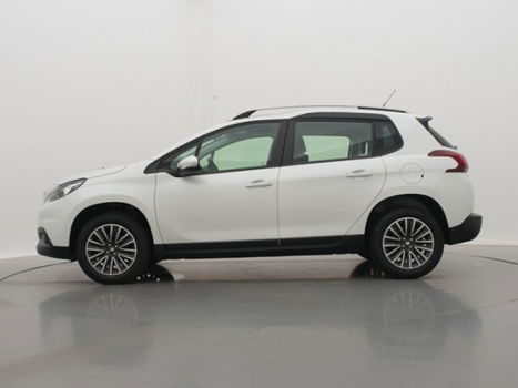 Peugeot 2008 - 1.2 82pk Active | Panoramadak | Navigatie | Parkeersensoren | Climate control | - 1