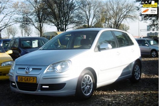 Volkswagen Polo - 1.4 TDI Comfortline BlueMotion 2008 5DRS APK - 1